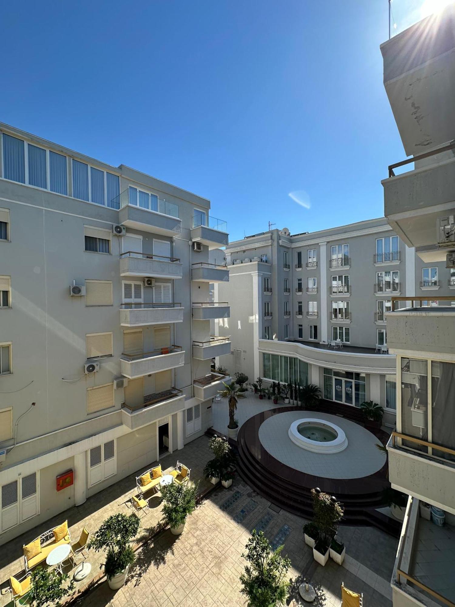 Sea View Apartament. Luxury Area In Durres Beach. Lägenhet Exteriör bild
